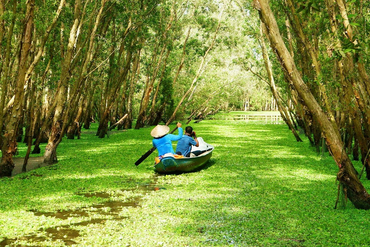 tra su chau doc vietnam voyage