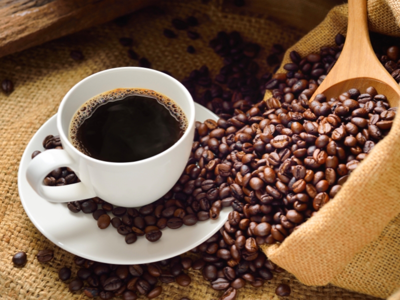 Le café noir : simple, franc, irrésistible