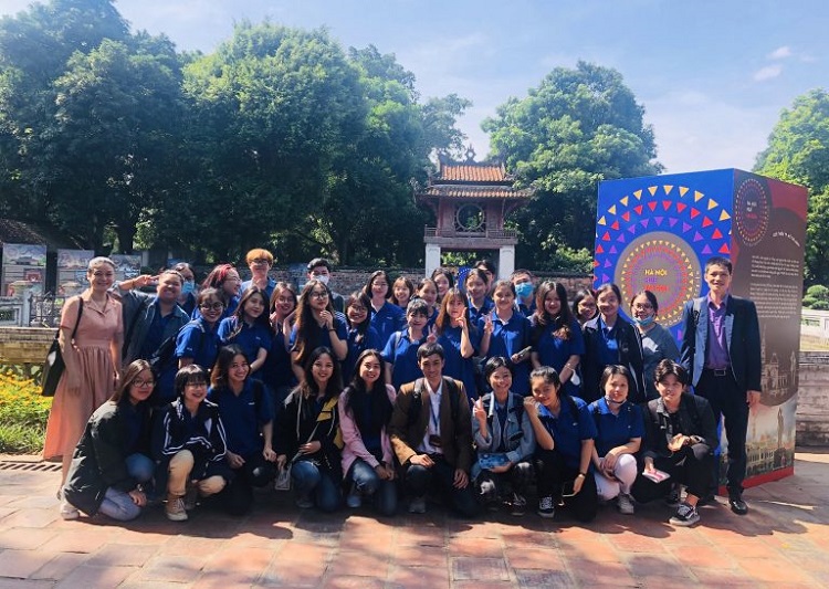 The first study excursion on the tour guide profession for the students of the tourism class of the QH 2018 class